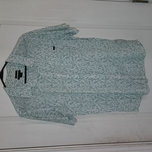 O'Neill button-down casual shirt for summer. Lightweight material.